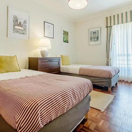 Апартаменти Telheiras Classic Retreat