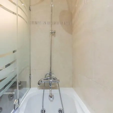 Telheiras Comfortable Appartement